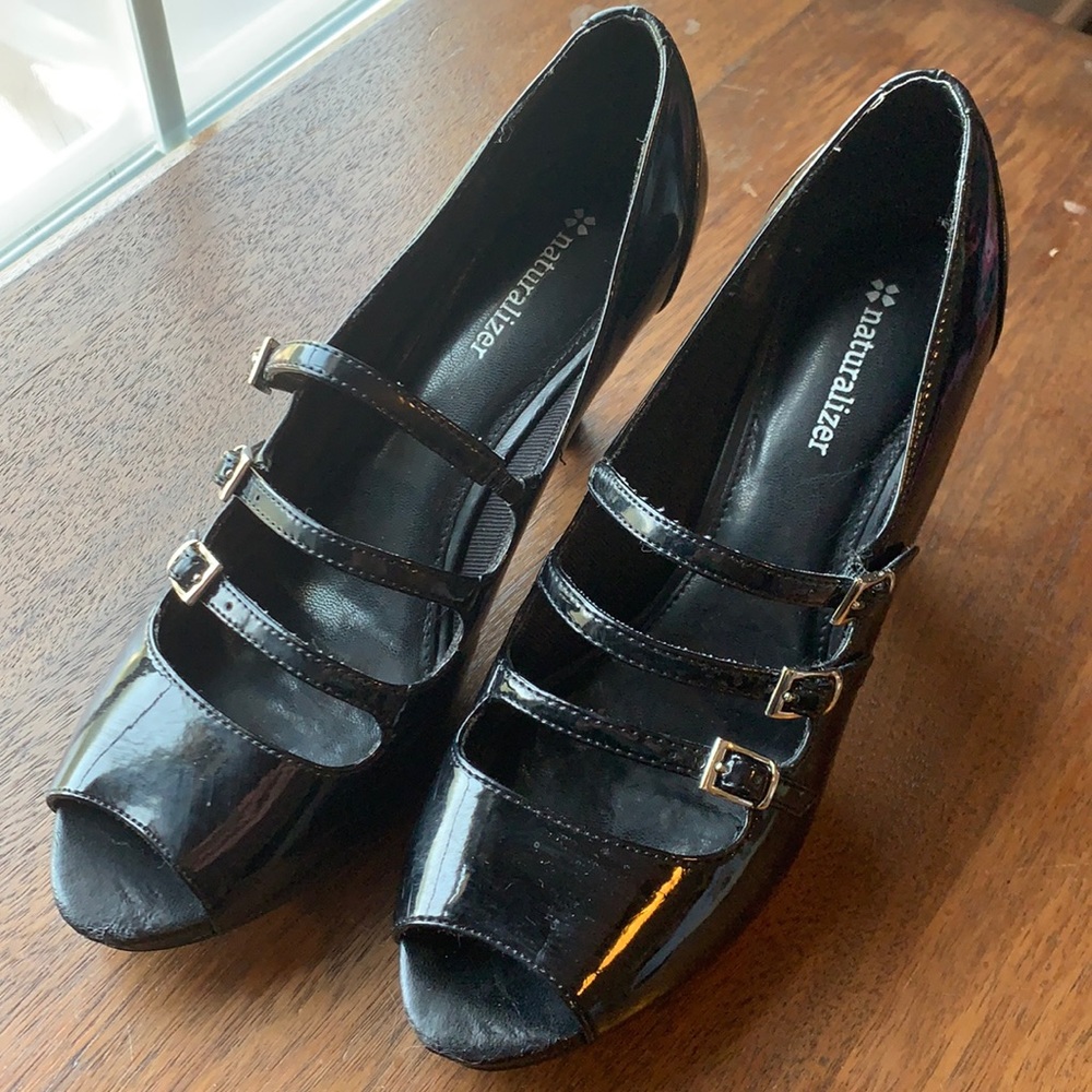 Naturalizer Strappy Open-toe Heels